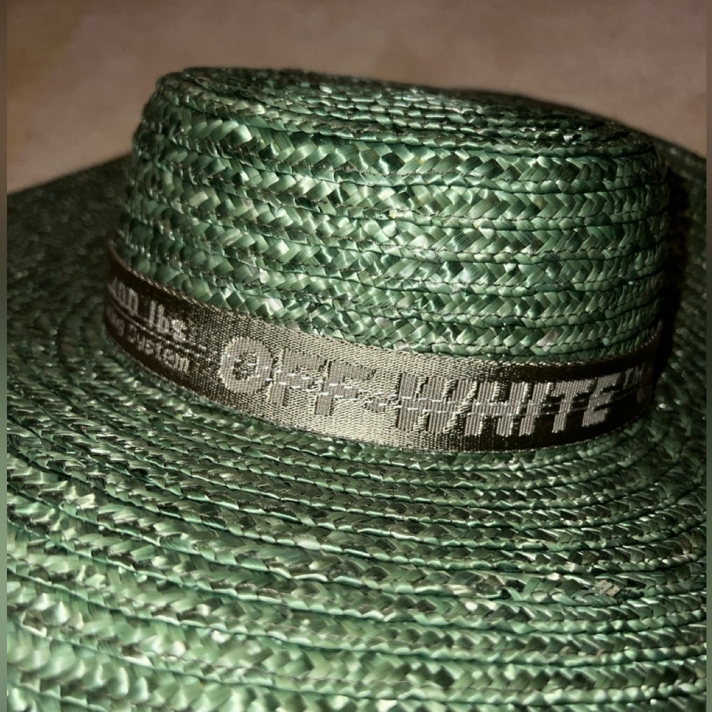 Off-White straw hat in Green